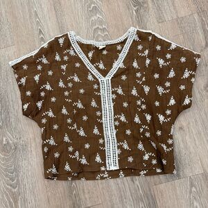 Hem & Thread Brown Floral Blouse with White Trim